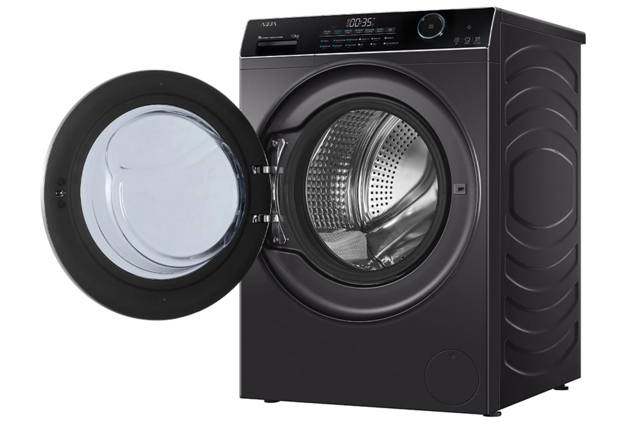 Lồng giặt 525mm giúp quần áo có không gian rơi tốt hơn.