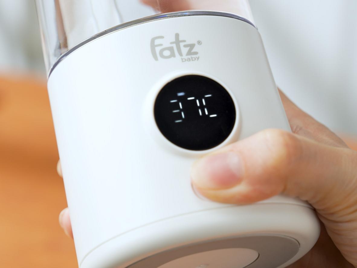 Màn hình LED và thiết kế gọn nhẹ, dễ mang theo