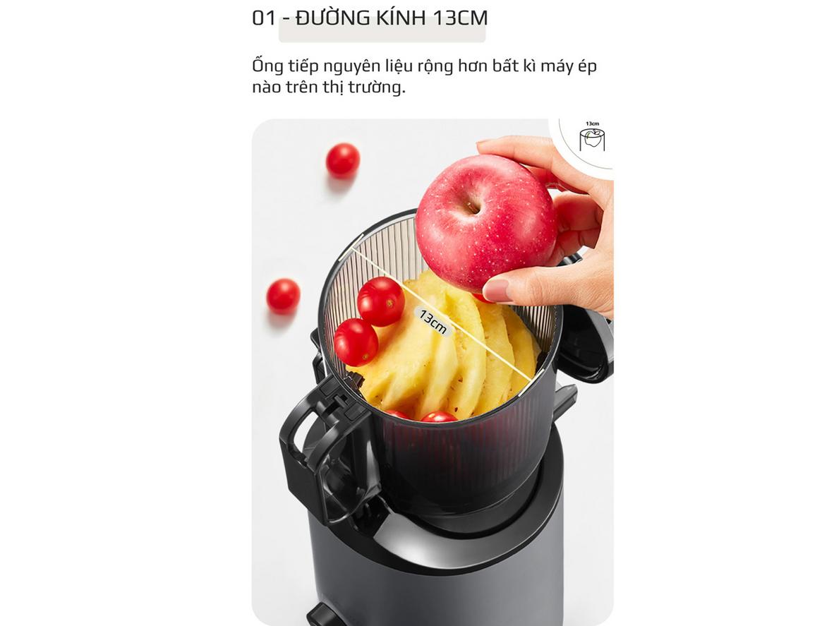 Họng 13cm giúp ép nguyên quả nhanh gọn.