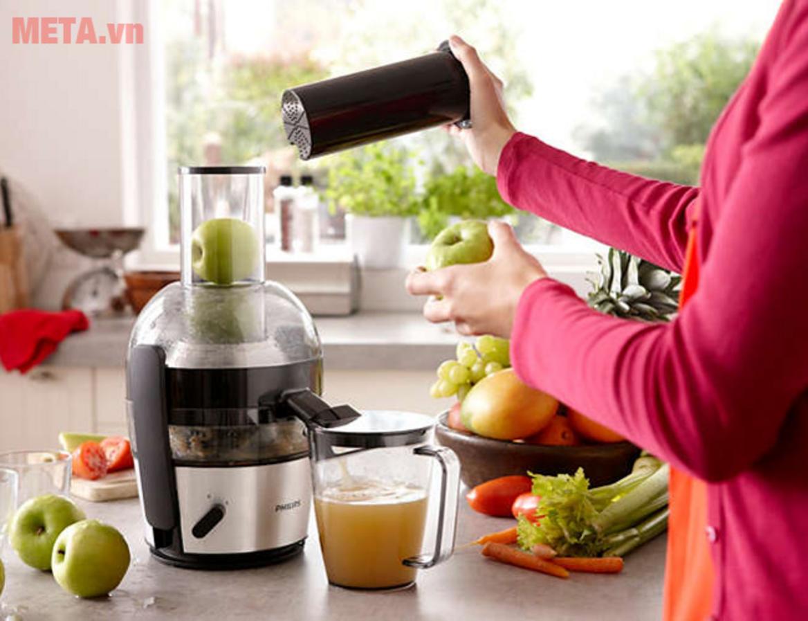 Ngăn chứa bã 1.2 lít giúp ép liên tục tiện lợi hơn.