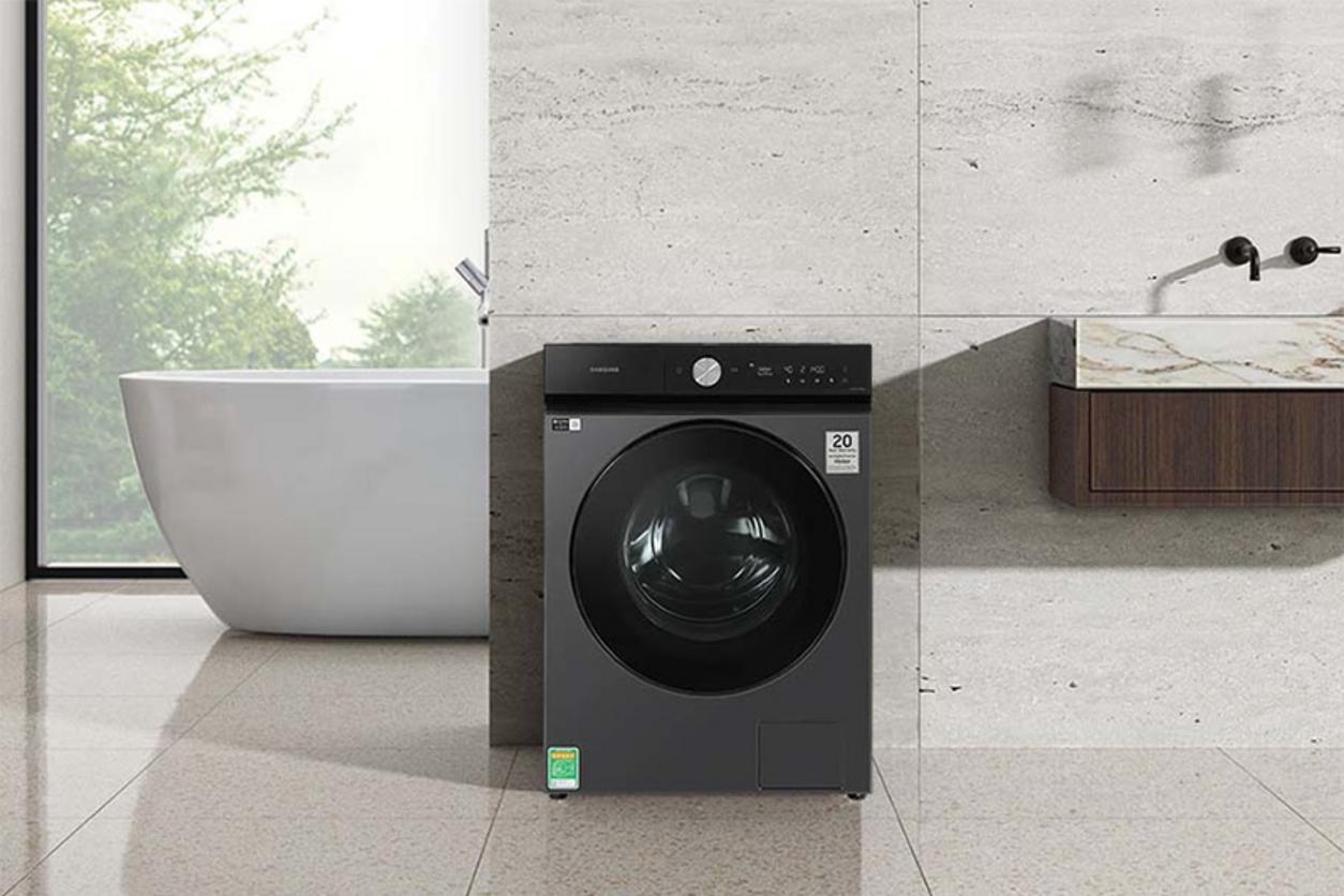 Digital Inverter và 1.400 vòng/phút giúp máy vận hành êm và vắt khô hiệu quả.