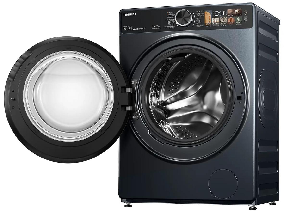 Bảng điều khiển hiện đại và cửa kính 2 lớp tạo cảm giác cao cấp, dễ dùng.