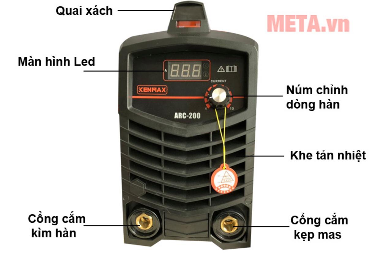 Mặt đồng hồ điện tử và núm chỉnh giúp kiểm soát dòng hàn chính xác.