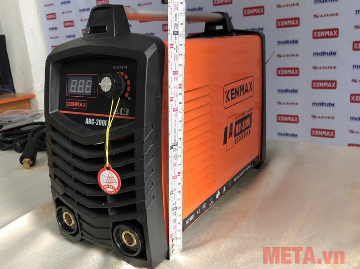 Hồ quang ổn định giúp Kenmax ARC-200I phù hợp cho hàn dân dụng và cơ khí nhẹ.