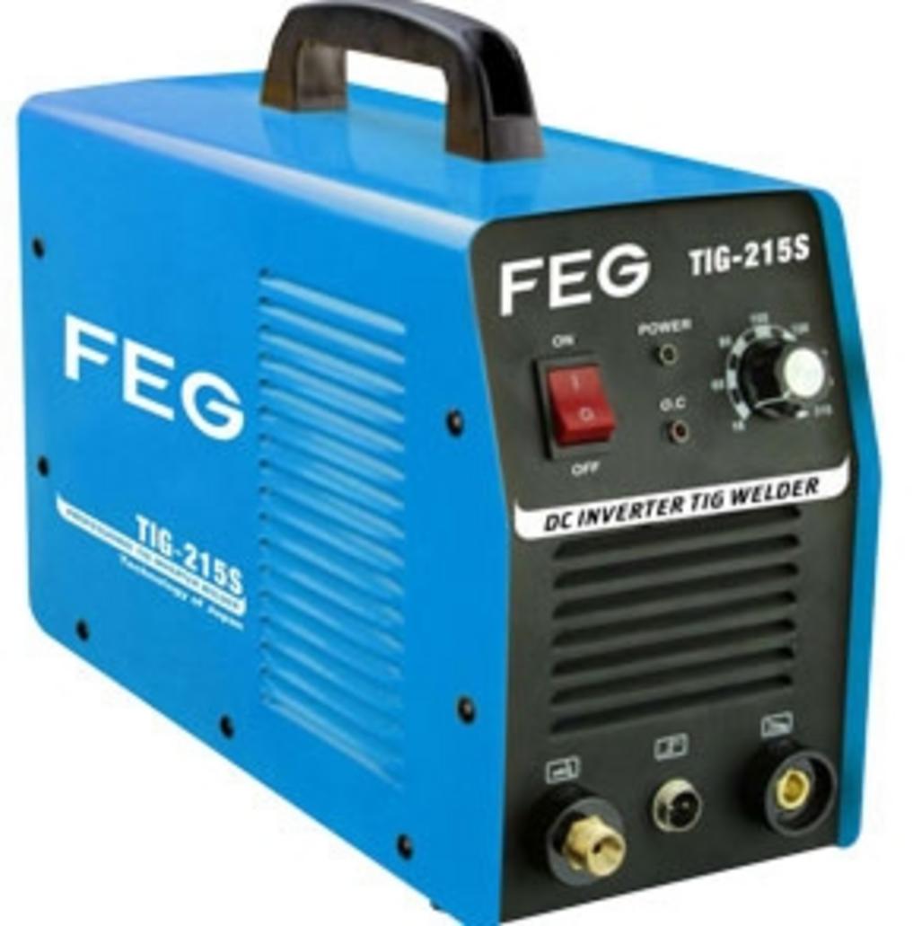 Máy hàn FEG TIG 215S nhỏ gọn, dùng điện 220V dân dụng, phù hợp xưởng cơ khí và thợ hàn inox.