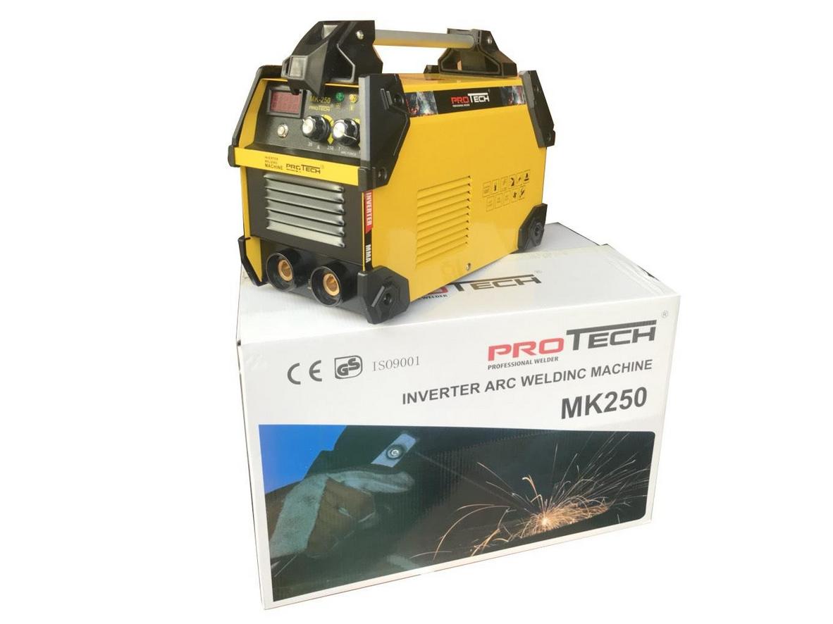 Máy hàn hồ quang Protech MK250 gọn nhẹ, phù hợp hàn điện yếu và mang đi công trình.