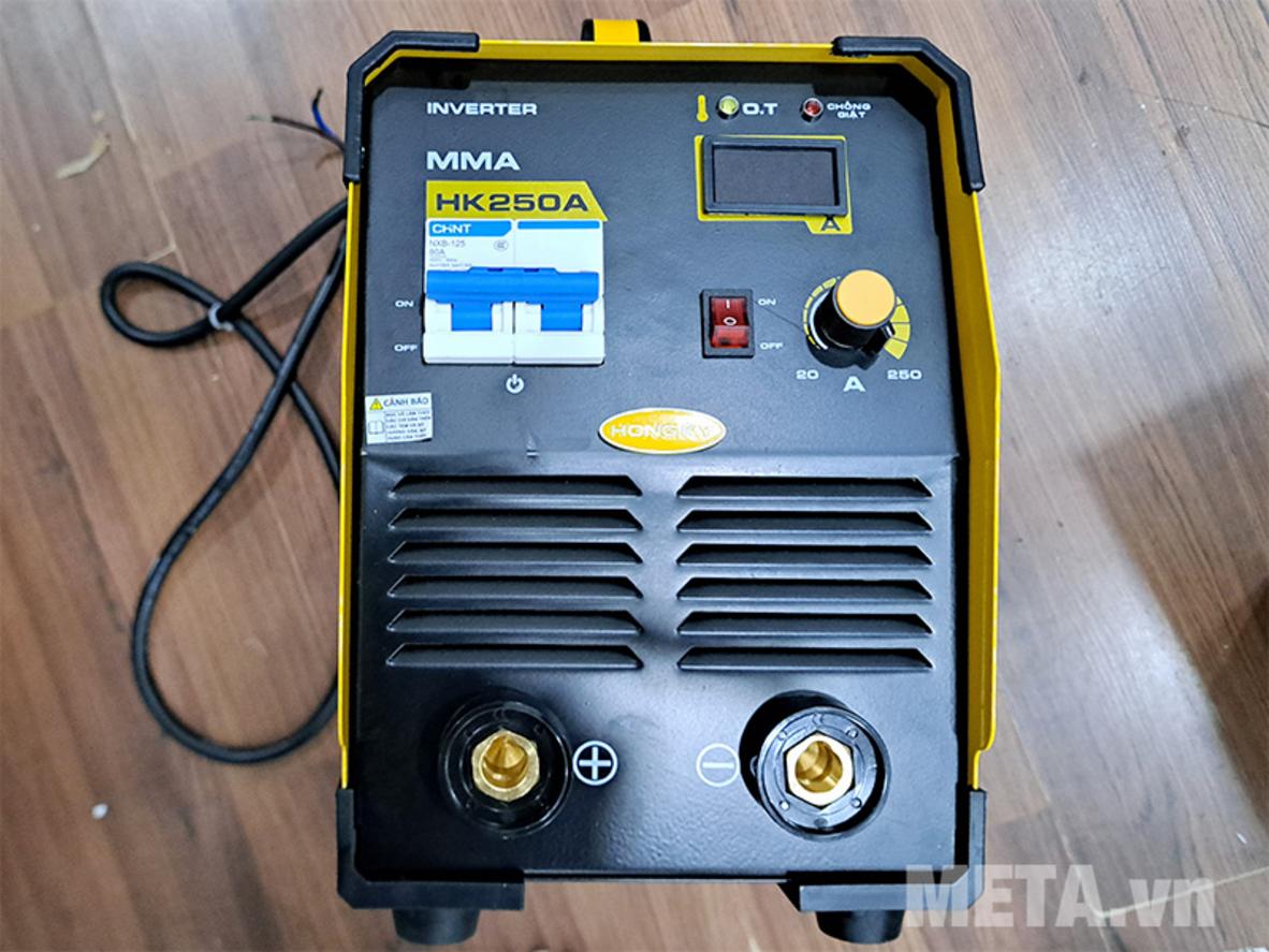 HK 250A cho mối hàn ổn định, hồ quang êm và thao tác linh hoạt trong xưởng cơ khí.