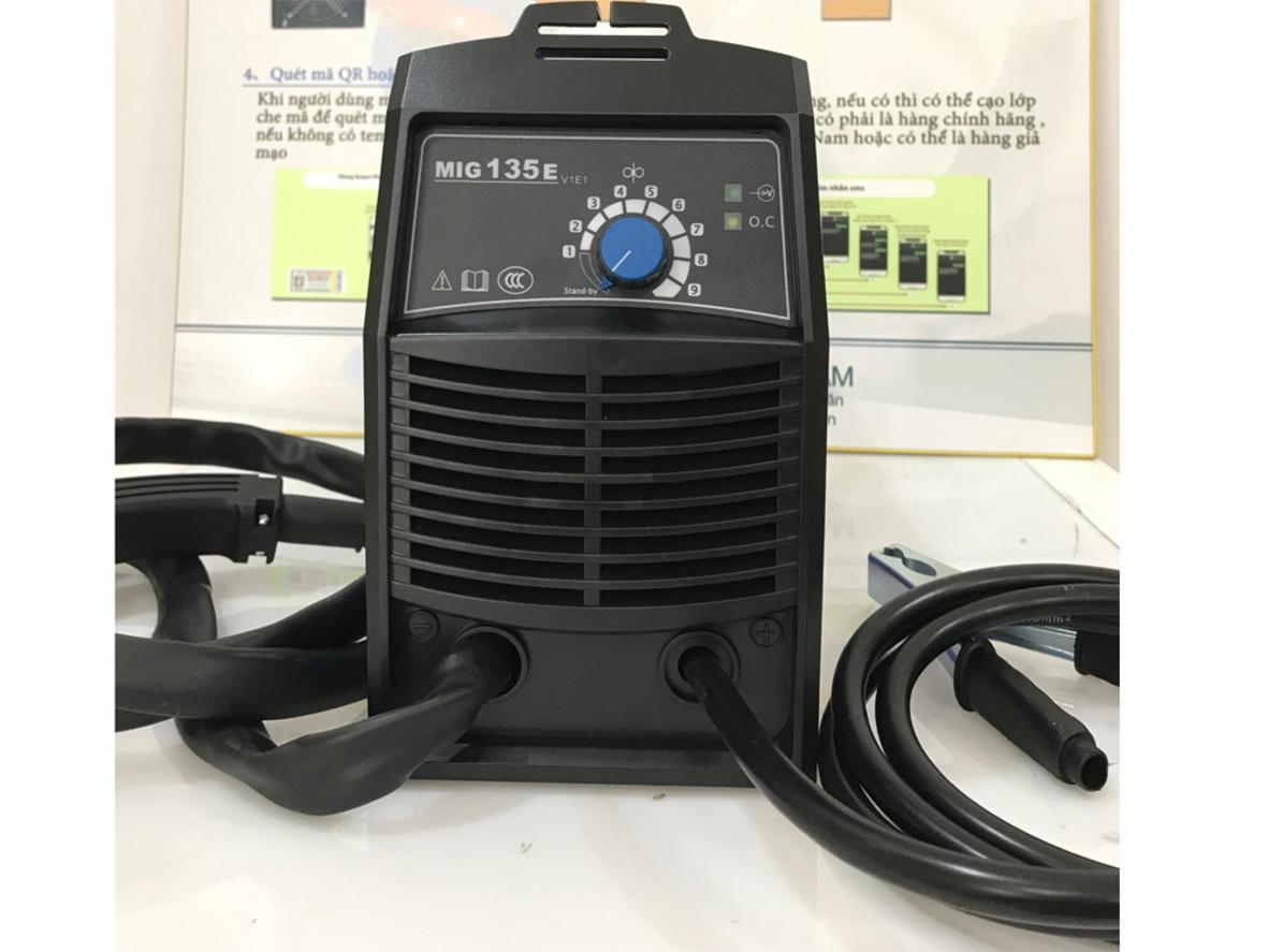 IGBT inverter hỗ trợ hồ quang ổn định và mối hàn dễ kiểm soát.