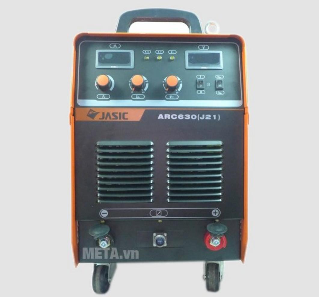 Hồ quang mạnh và ổn định của Jasic ARC-630 (J21) khi hàn vật liệu dày.