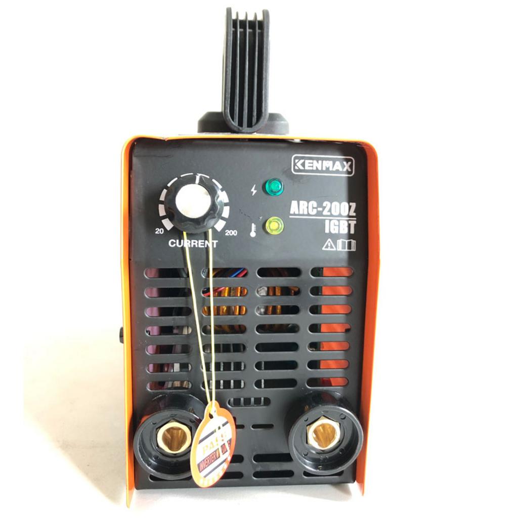 Máy hàn que Kenmax ARC 200Z (ARC 20) nhỏ gọn, dễ mang theo và sẵn sàng sử dụng.
