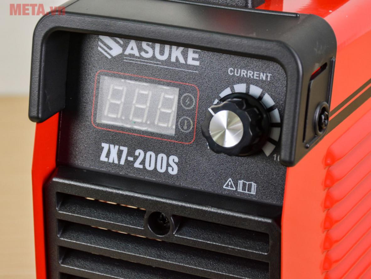 Máy hàn que Sasuke ZX7-200S nhỏ gọn, dễ mang theo, phù hợp hàn dân dụng và cơ khí nhỏ.