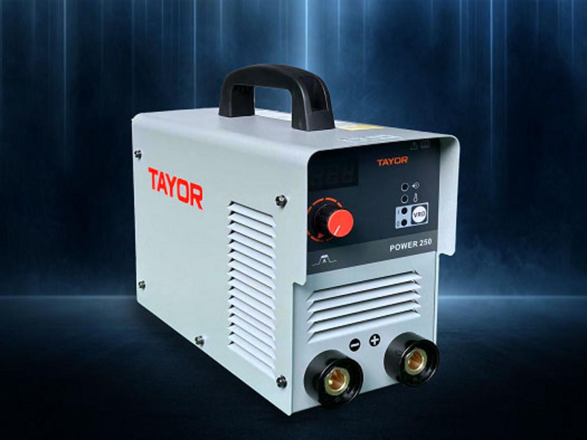 Dải dòng 30A–200A giúp máy linh hoạt theo nhiều ứng dụng hàn.