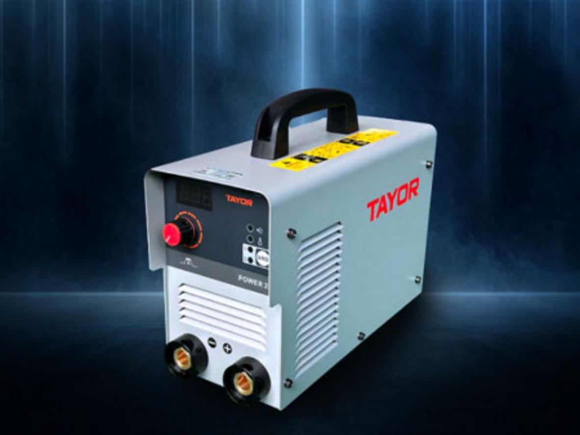 Công nghệ IGBT giúp dòng hàn ổn định và dễ kiểm soát hơn.