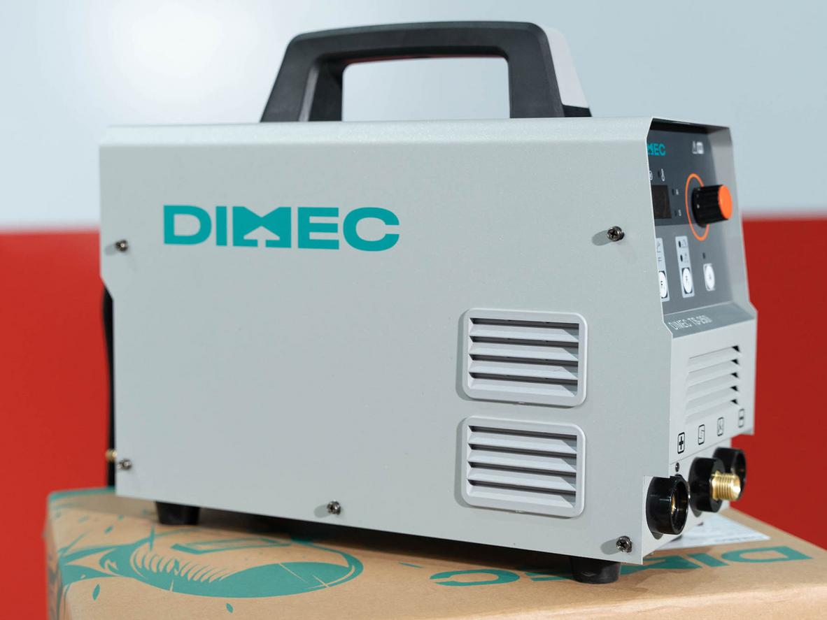 Máy hàn TIG Dimec TS-250i cho mối hàn sáng, ổn định và ít bắn tóe.