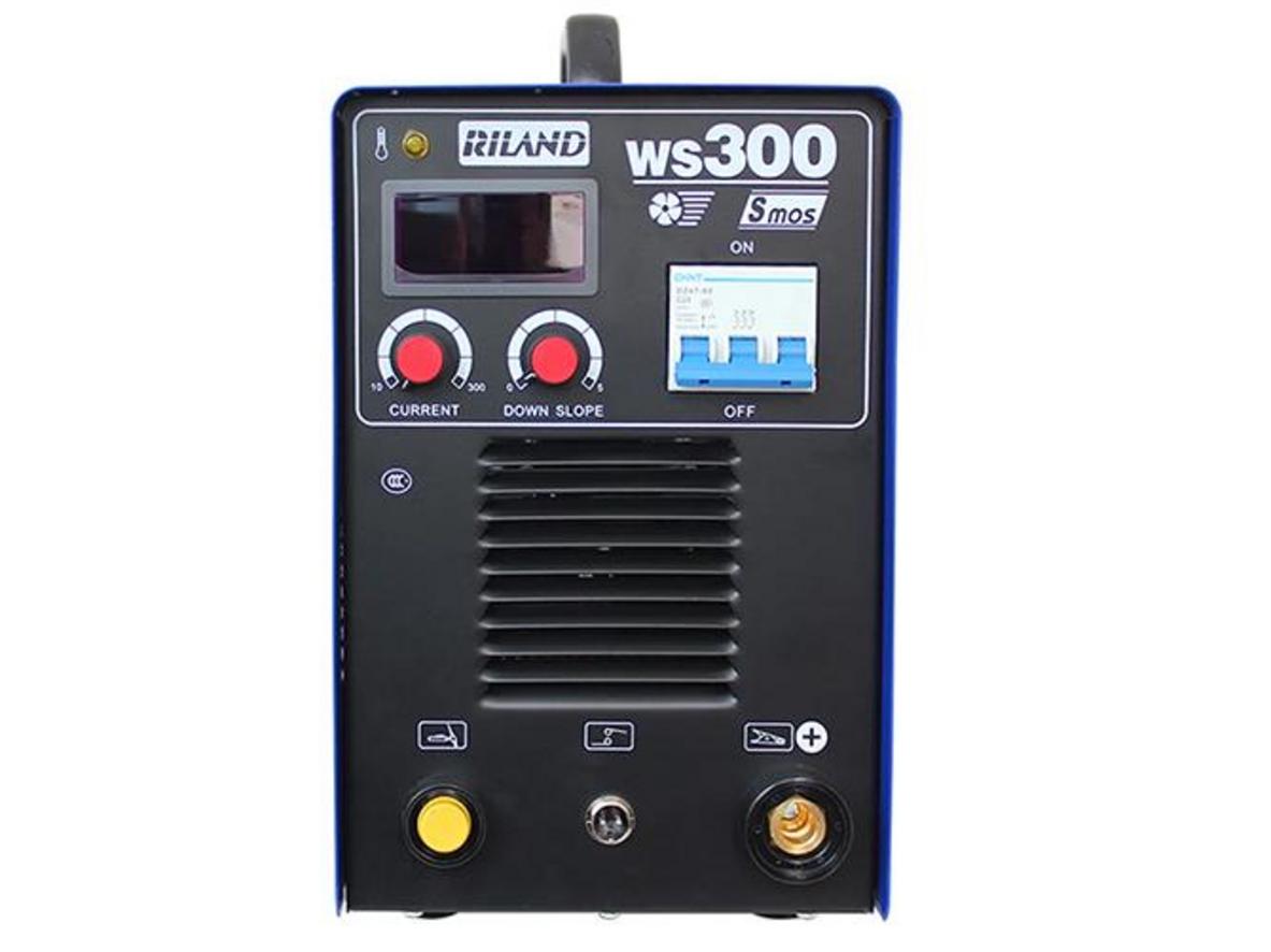 Dải TIG 10–300A giúp kiểm soát tốt trên nhiều độ dày phôi.
