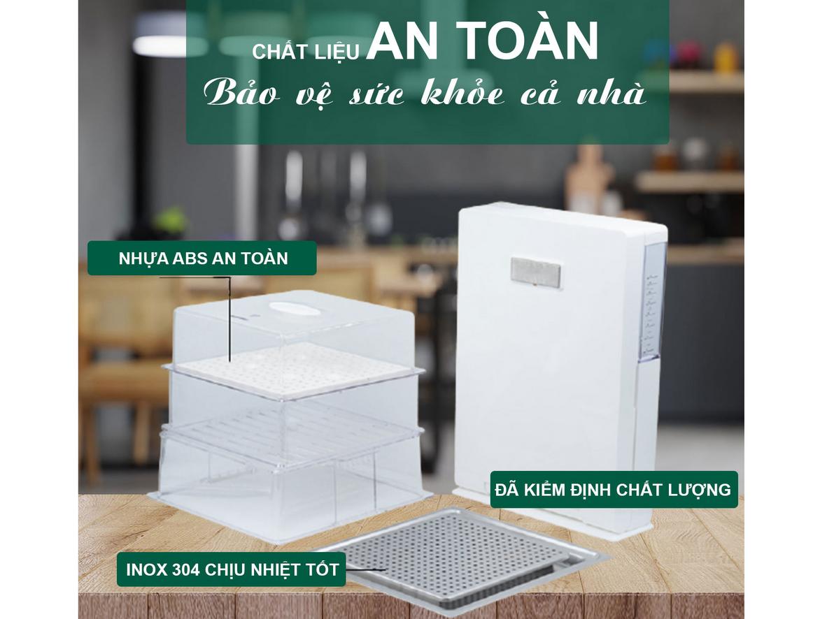 Bình nước 1.7 lít hỗ trợ hấp liên tục khoảng 1 giờ cho bữa ăn gia đình.