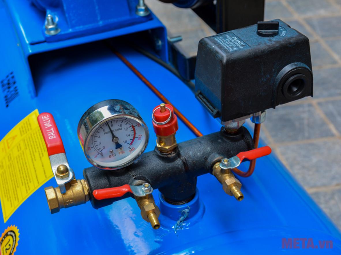 Tổng quan Máy nén khí Pegasus TM-V-0.6/8-330L (5.5HP)