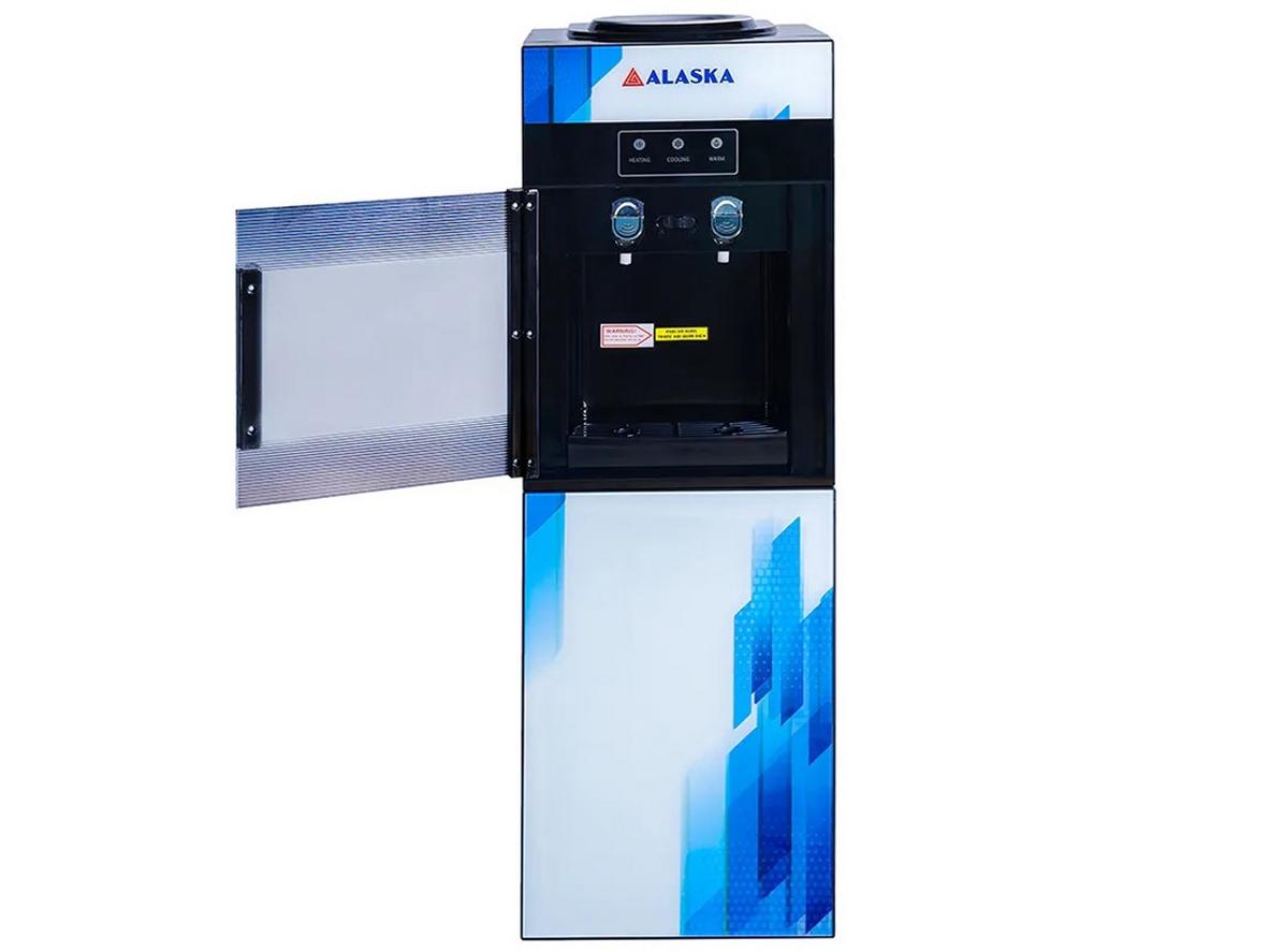 Công nghệ Block và gas R134A hỗ trợ làm lạnh ổn định, sâu và nhanh.