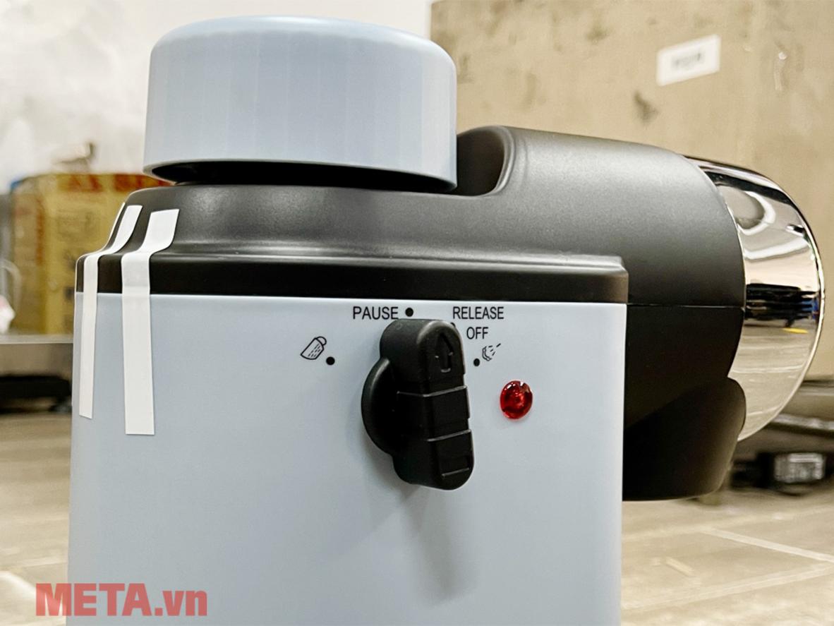 Bear CF-B02V1 hỗ trợ pha espresso và cappuccino cho nhu cầu hằng ngày.