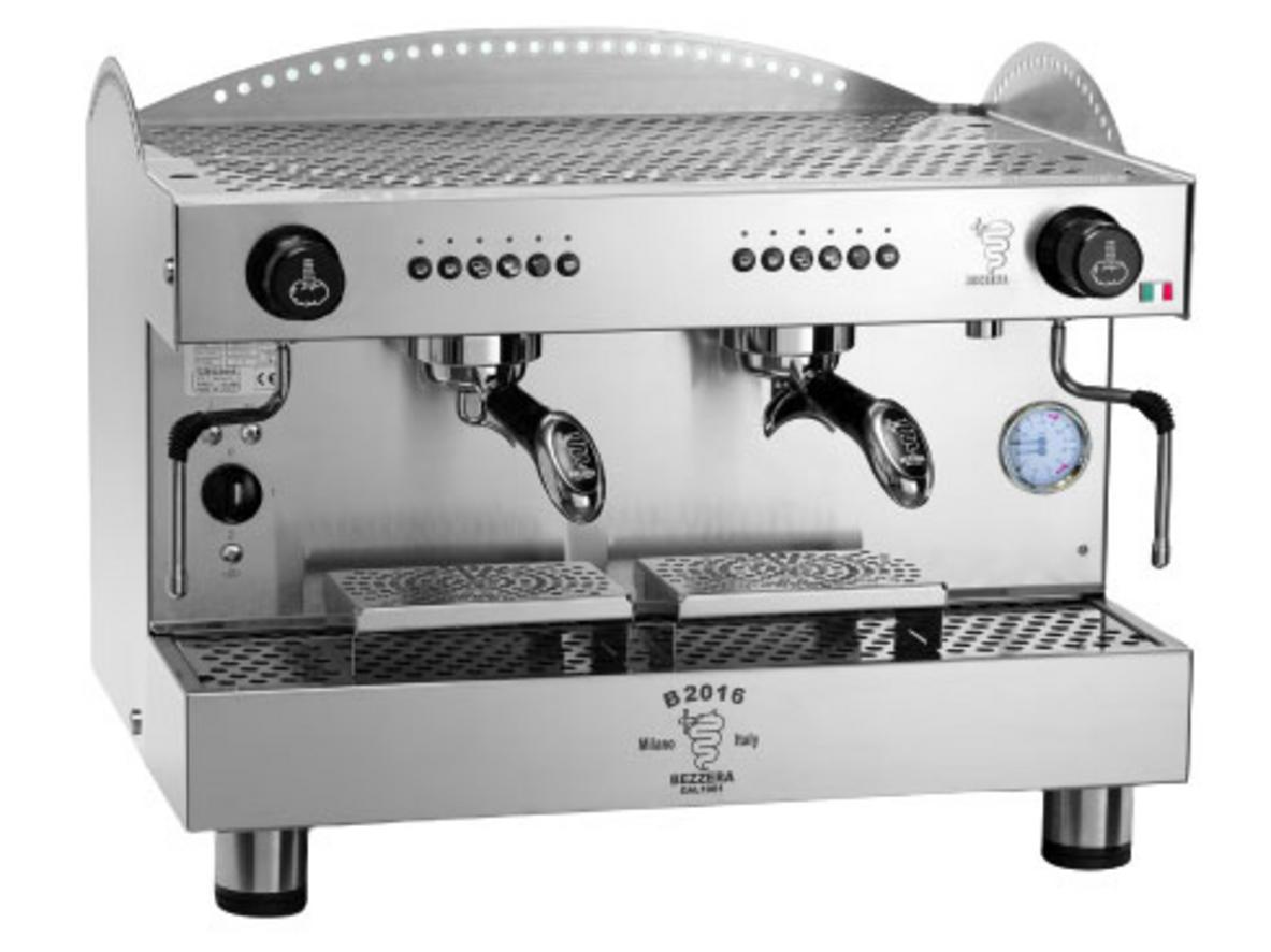 Bezzera B2016 DE2 chuẩn Ý, 2 group cho quán cần tốc độ và độ ổn định.