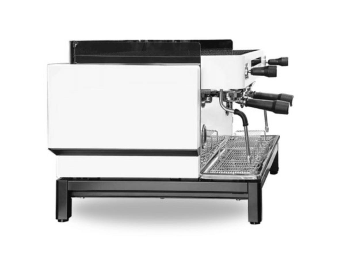 PID điện tử hỗ trợ kiểm soát nhiệt tốt hơn, giúp espresso đồng đều giữa các lần chiết xuất.