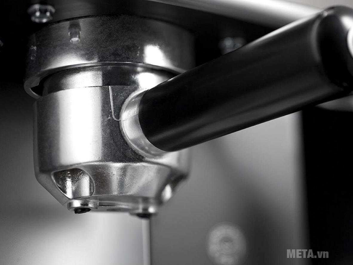 Máy pha cà phê Gaggia Carezza Deluxe mang phong cách Ý sang trọng, phù hợp cho góc cà phê tại nhà và văn phòng nhỏ.