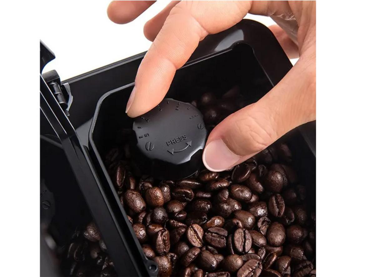 Menu đồ uống cài sẵn giúp chọn món nhanh và giảm thao tác thủ công.