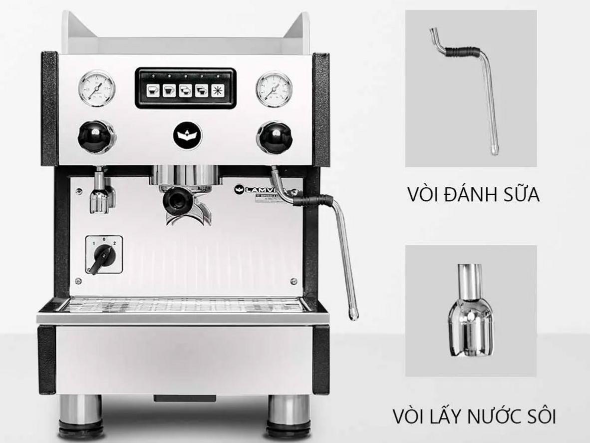 Thiết kế 1 group, boiler lớn và vòi hơi giúp máy vận hành ổn định trong giờ cao điểm.
