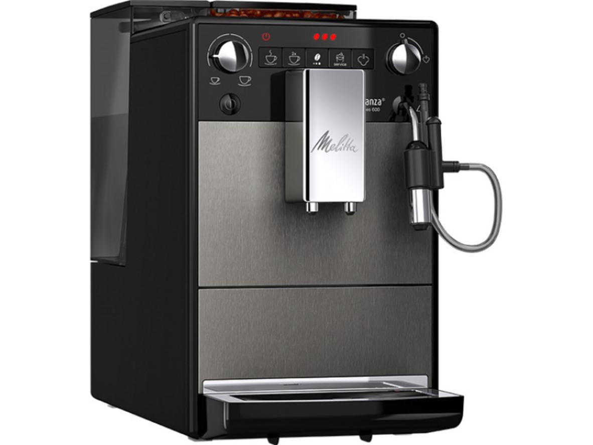 Melitta Avanza Titan gọn 20cm nhưng vẫn đủ tính năng pha espresso và đồ uống sữa.