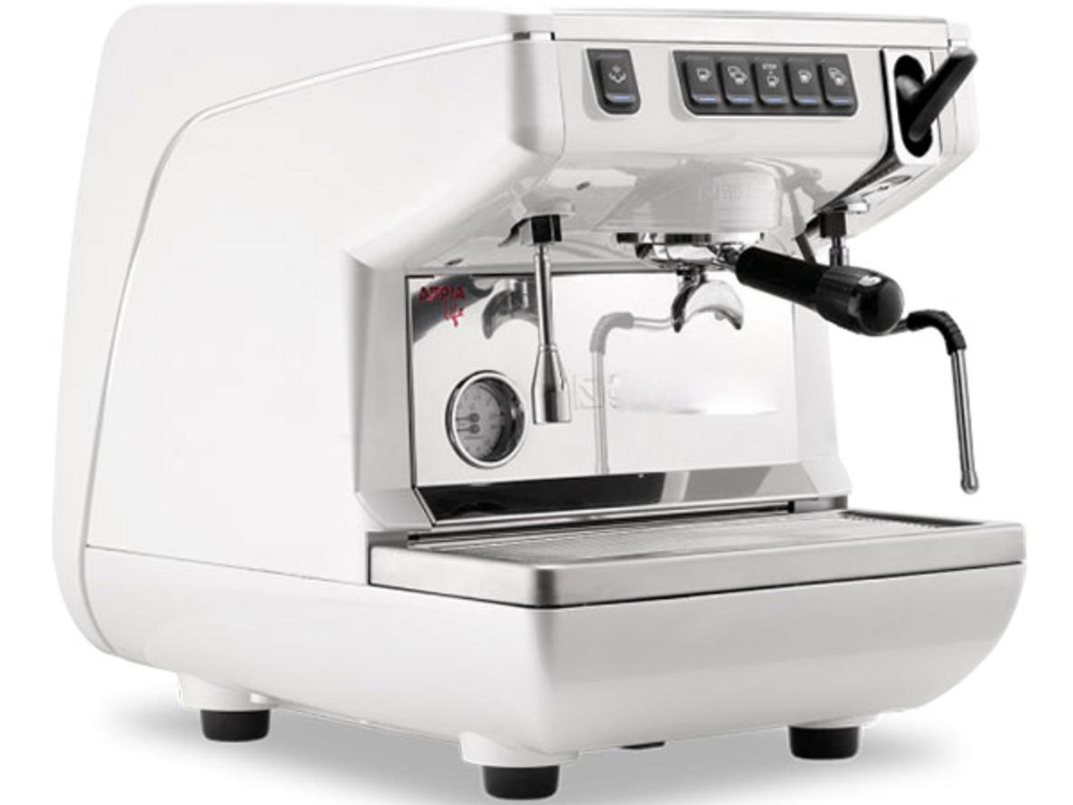 Máy pha cà phê Nuova Simonelli APPIA Life 1 Group Volumetric cho quán nhỏ và vừa.