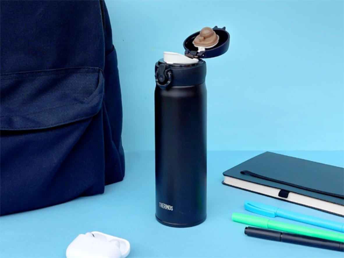 Nút bấm một chạm và khóa an toàn của Thermos JNL-502