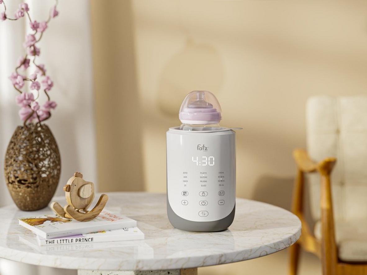 Cơ chế tự động nâng bình hỗ trợ hạn chế quá nhiệt khi hâm sữa.