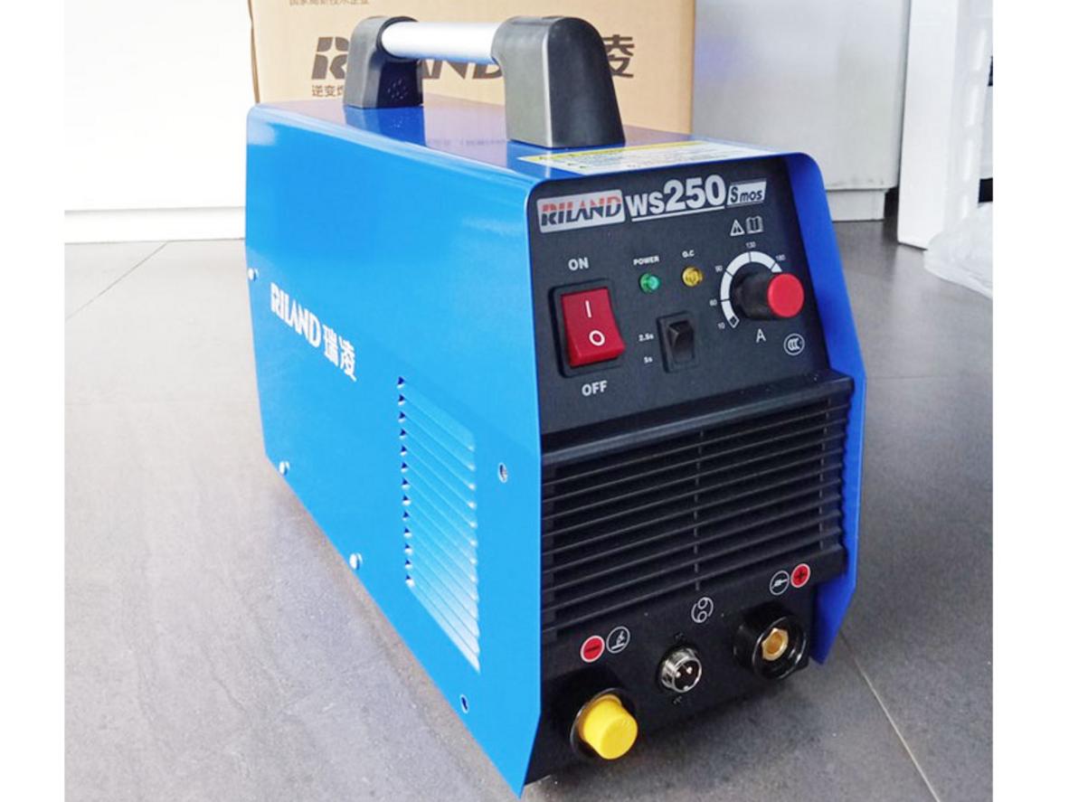 Công nghệ MOSFET giúp máy hàn TIG Riland WS TIG 250S cho hồ quang êm và ổn định.
