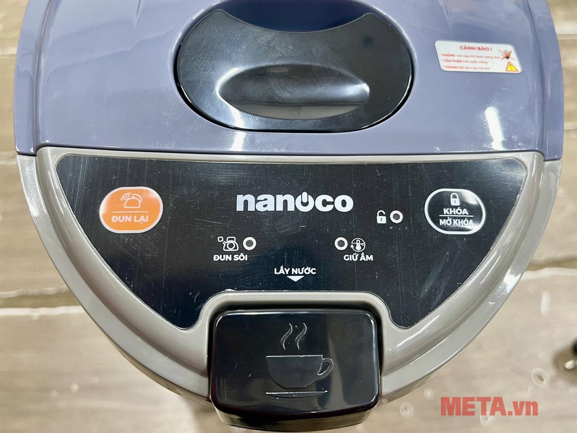 Công suất 750W giúp đun nước nhanh và ổn định.
