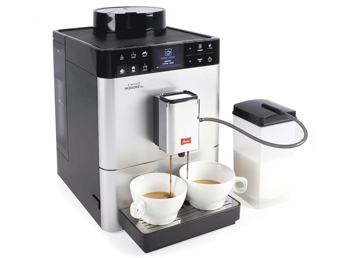 Pha cappuccino, latte một chạm với Auto Cappuccinatore.