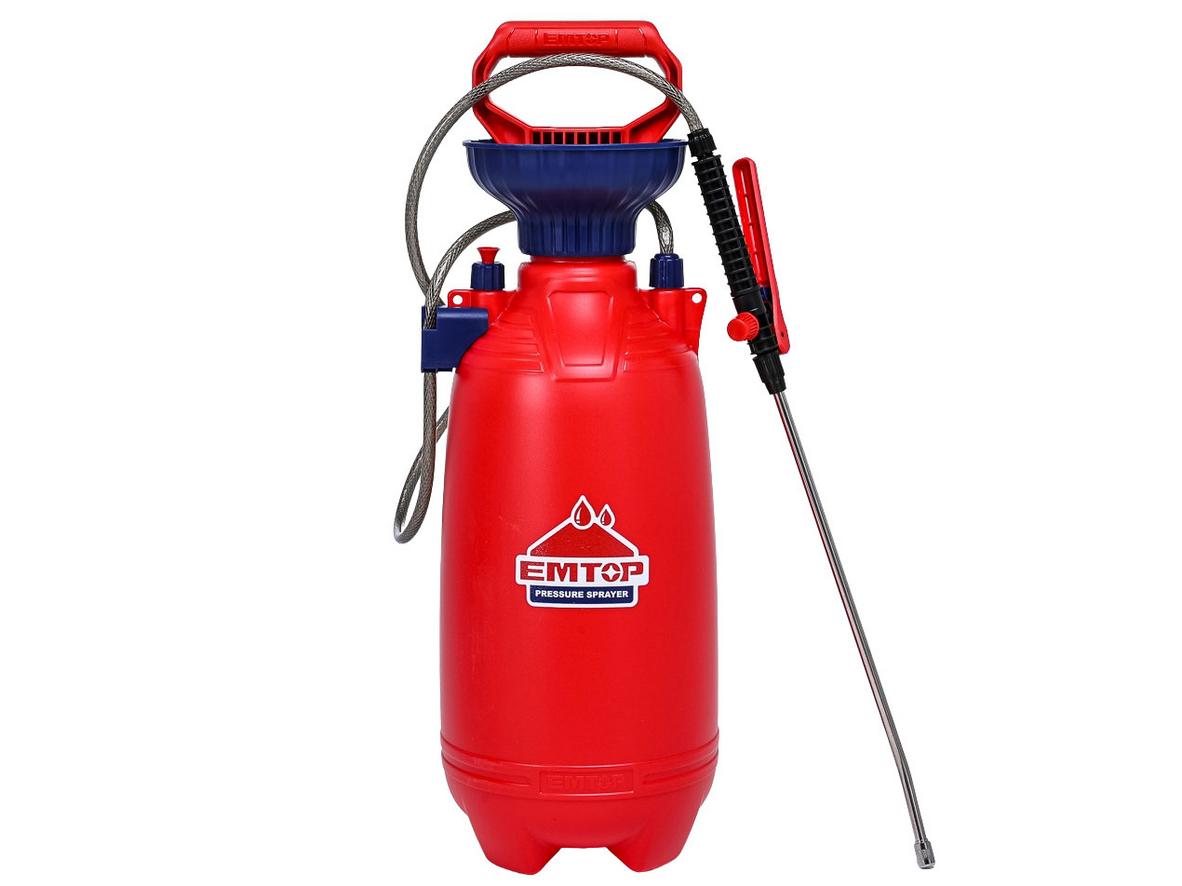 Ống mềm 1.2 mét giúp phun linh hoạt vào các vị trí khó tiếp cận.