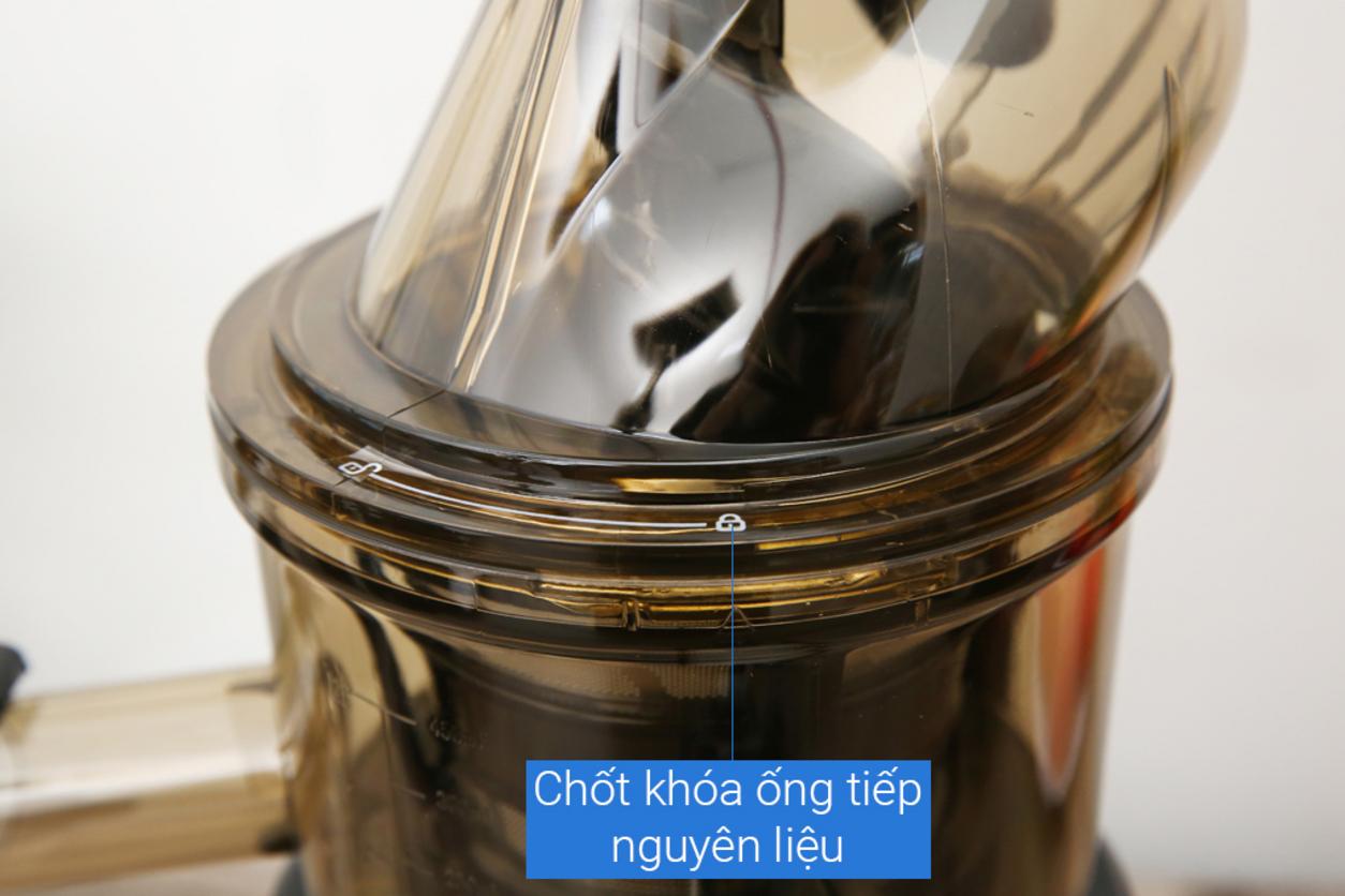 Miệng nạp lớn giúp chuẩn bị nhanh hơn.