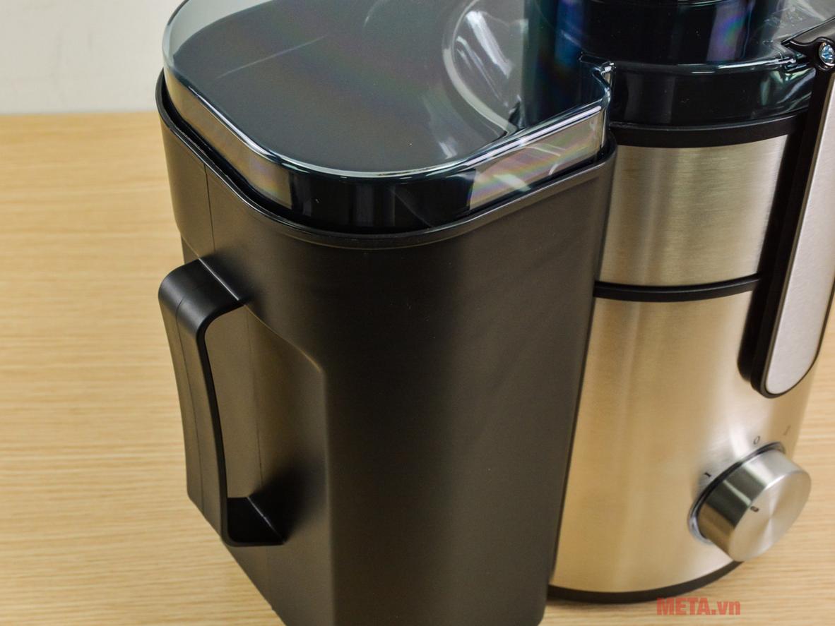 Ống tiếp nguyên liệu 8,5cm giúp thao tác nhanh, bớt cắt nhỏ trái cây.