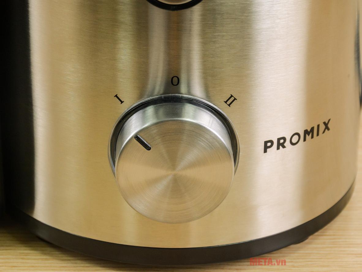 Ống tiếp nguyên liệu 8,5cm giúp thao tác nhanh, bớt cắt nhỏ trái cây.