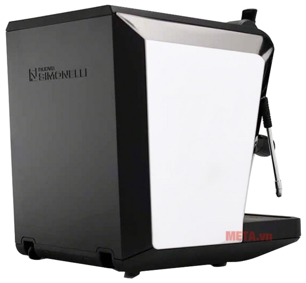 Kích thước gọn 30 x 40 x 41 cm, bình nước 2,8 lít giúp Oscar II dễ bố trí hơn trong nhiều không gian.