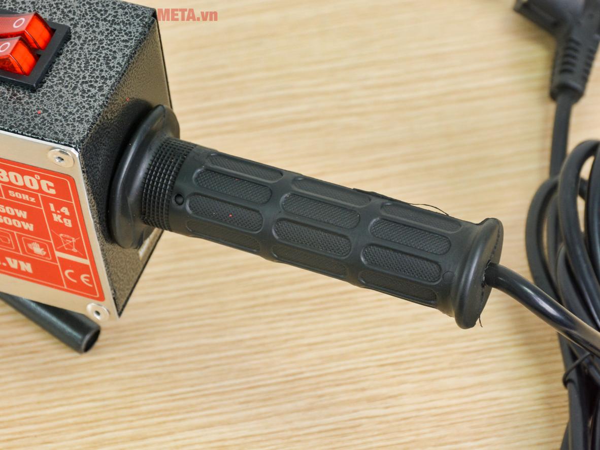 Hai mức công suất giúp chủ động tiết kiệm điện hoặc gia nhiệt nhanh.