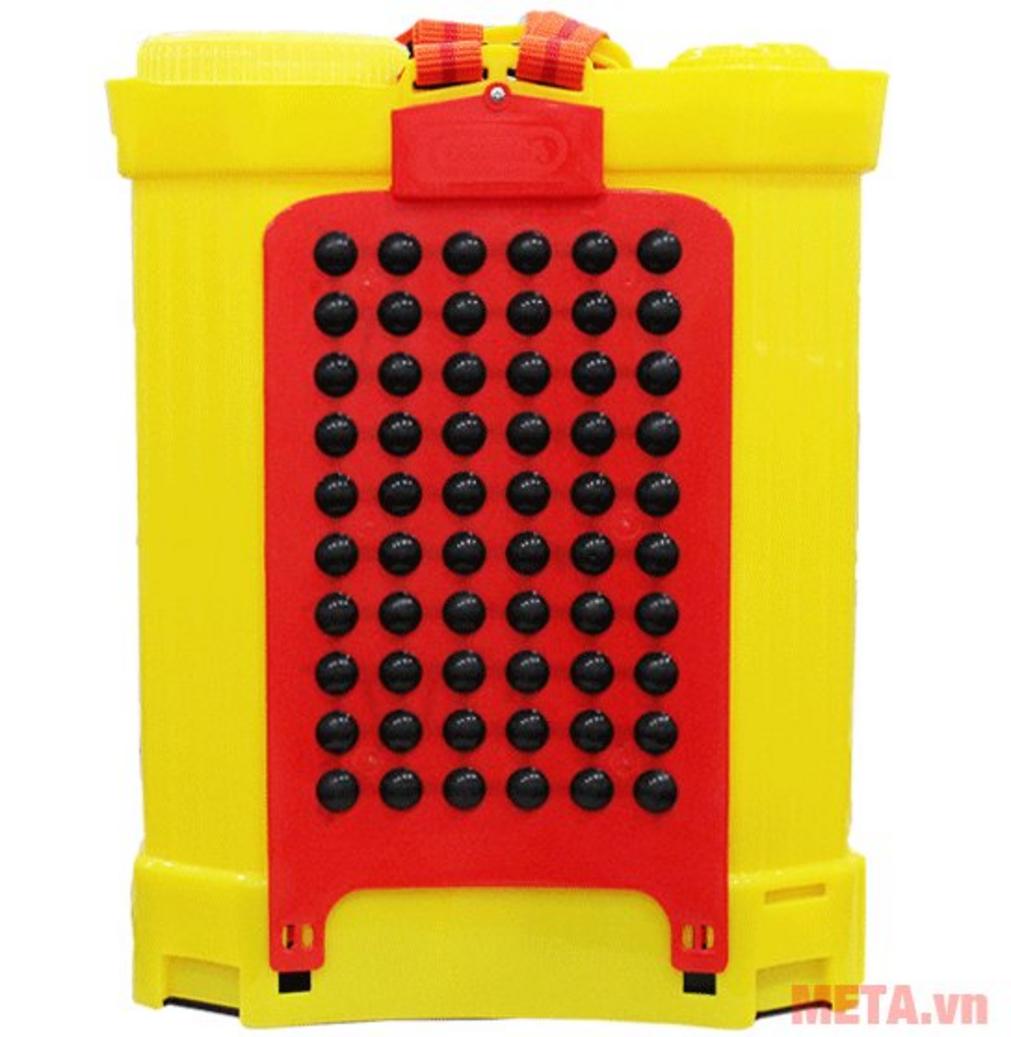 Dung tích 20 lít giúp giảm số lần châm dung dịch khi làm việc diện rộng.
