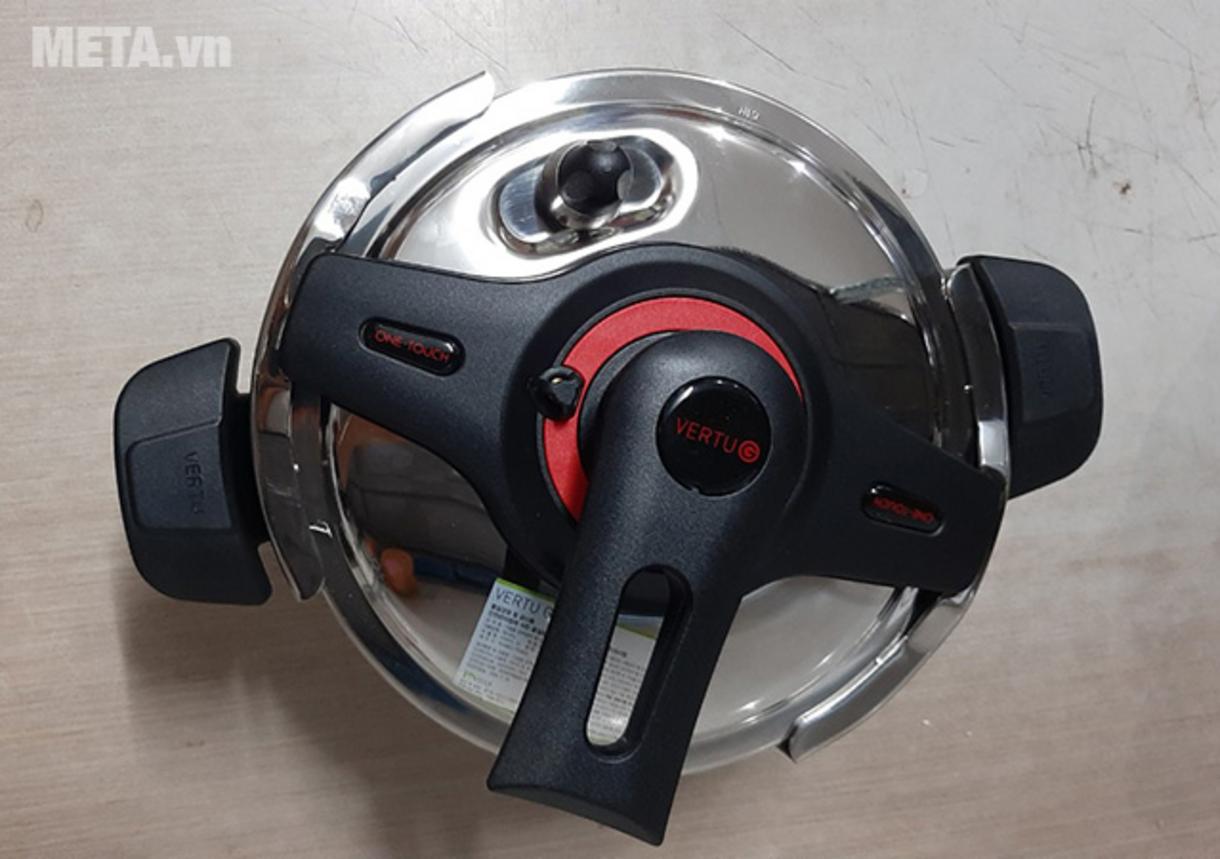 Inox cao cấp giúp nồi bền, sạch và dễ vệ sinh.