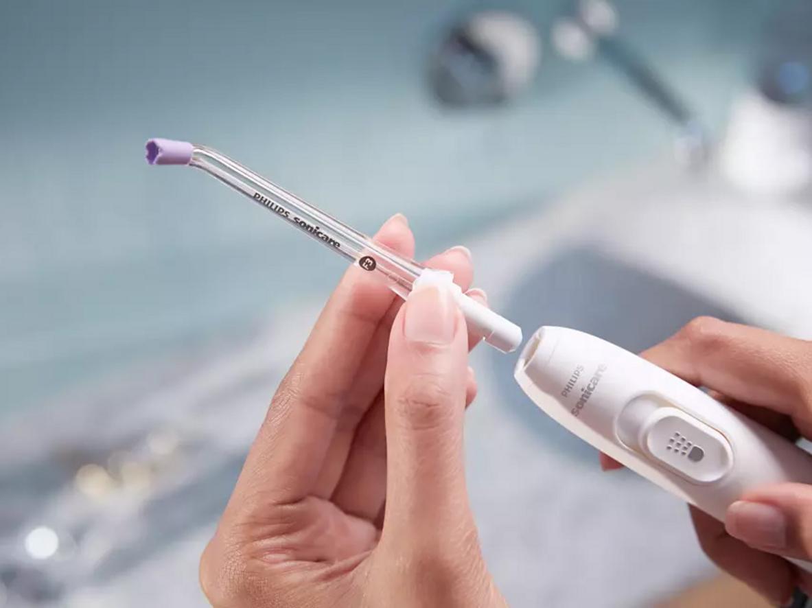 4 luồng phun rộng giúp tăng diện tích làm sạch.