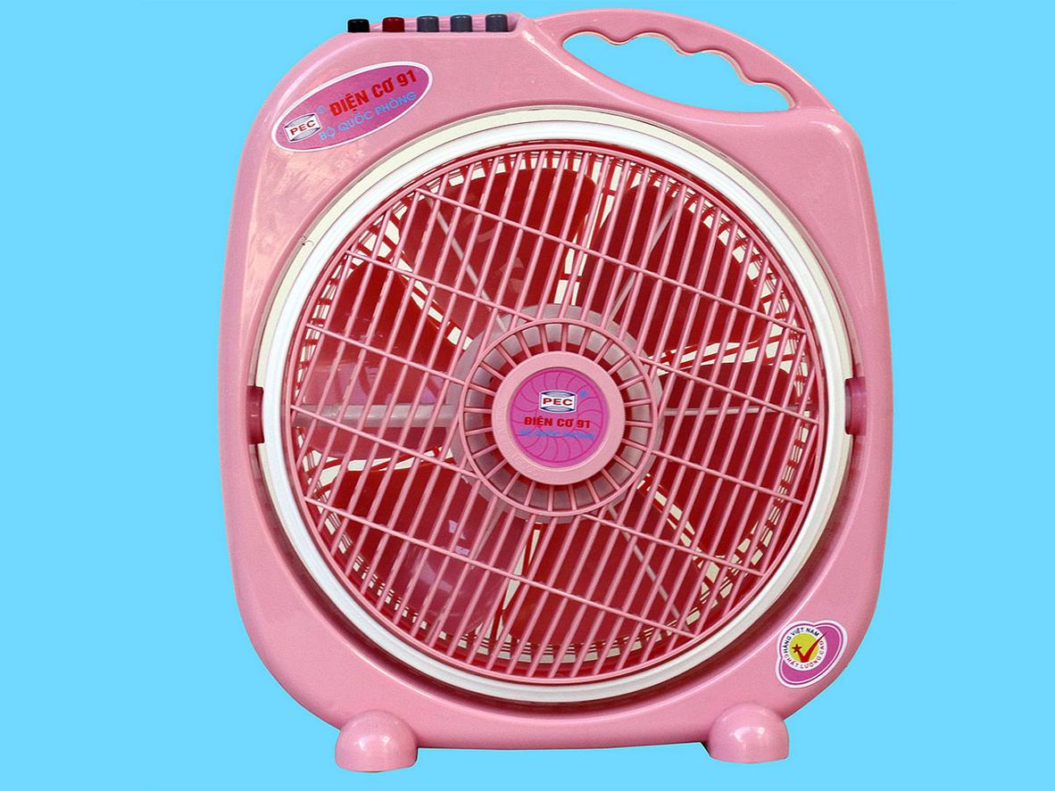 Quạt hộp 30cm phù hợp không gian nhỏ và vừa.