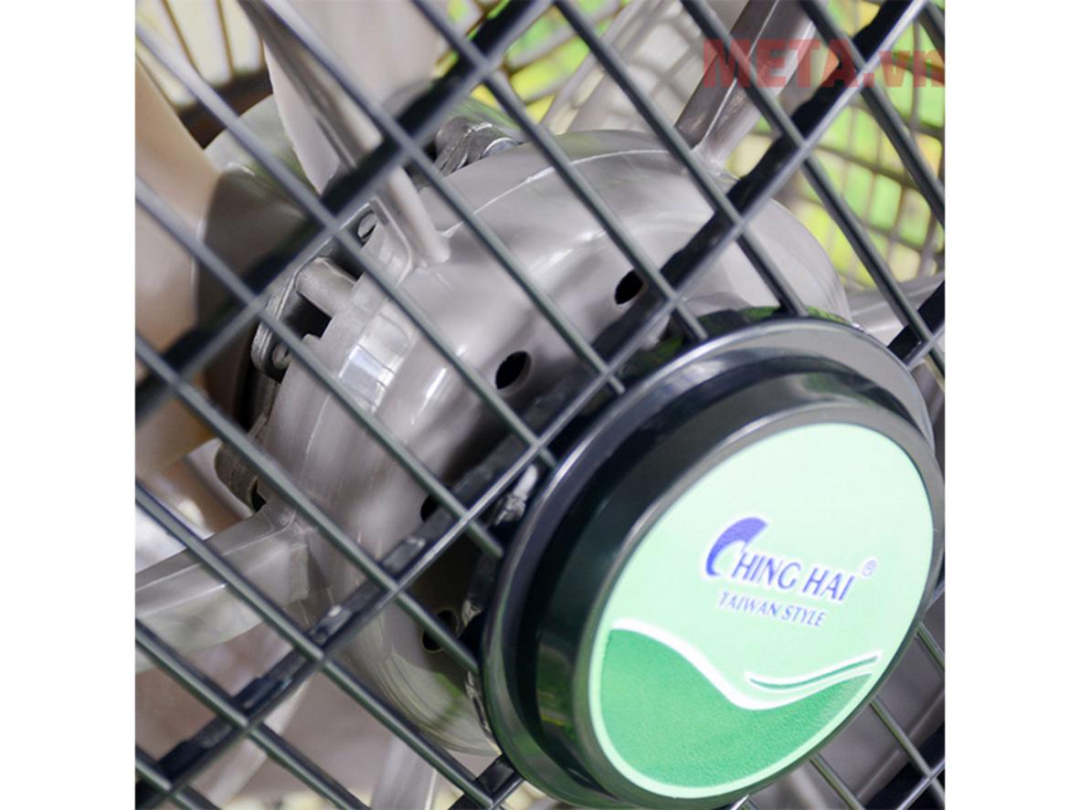 Thiết kế quạt hộp mini 25cm giúp tiết kiệm diện tích tối đa.