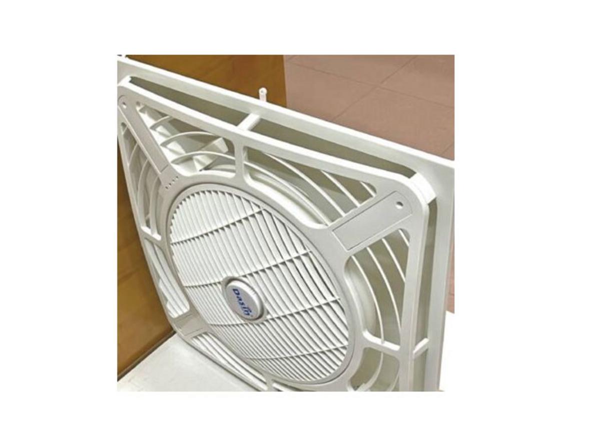 Thiết kế gọn giúp MY888C lắp đẹp trên trần thả 600×600 mm.