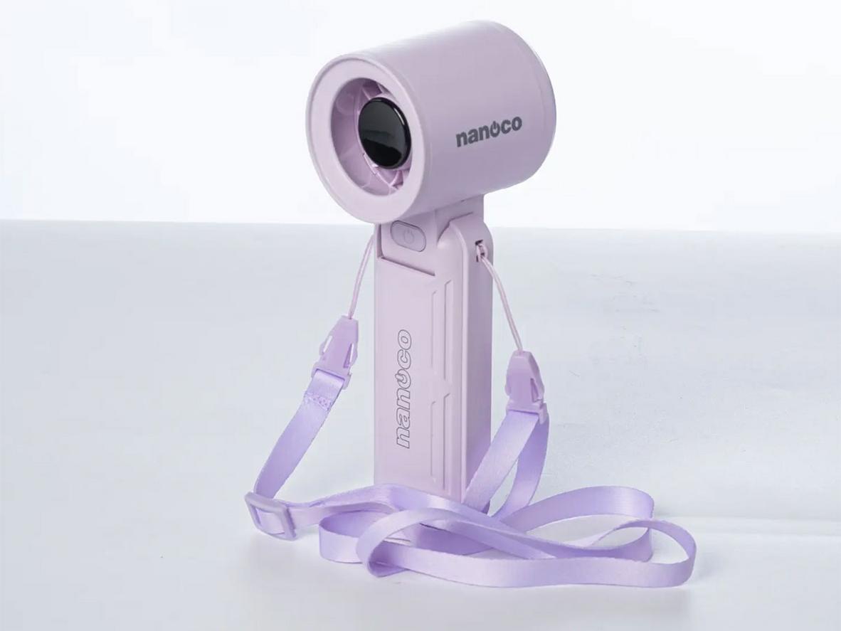 Nanoco NHF3081 nhỏ gọn, phù hợp mang theo khi đi học, đi làm hoặc di chuyển.