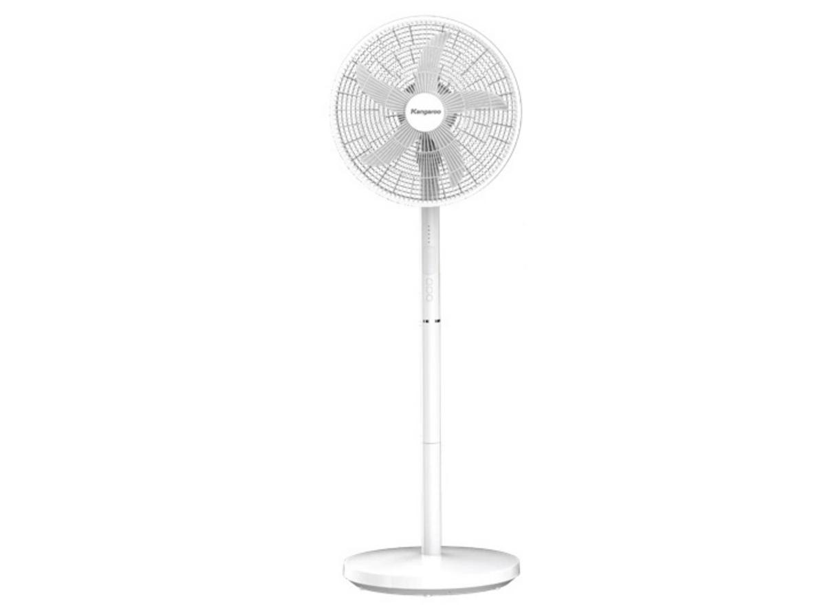 Quạt sạc Kangaroo KG739 nổi bật với 50W, AC/DC, remote và đèn LED.