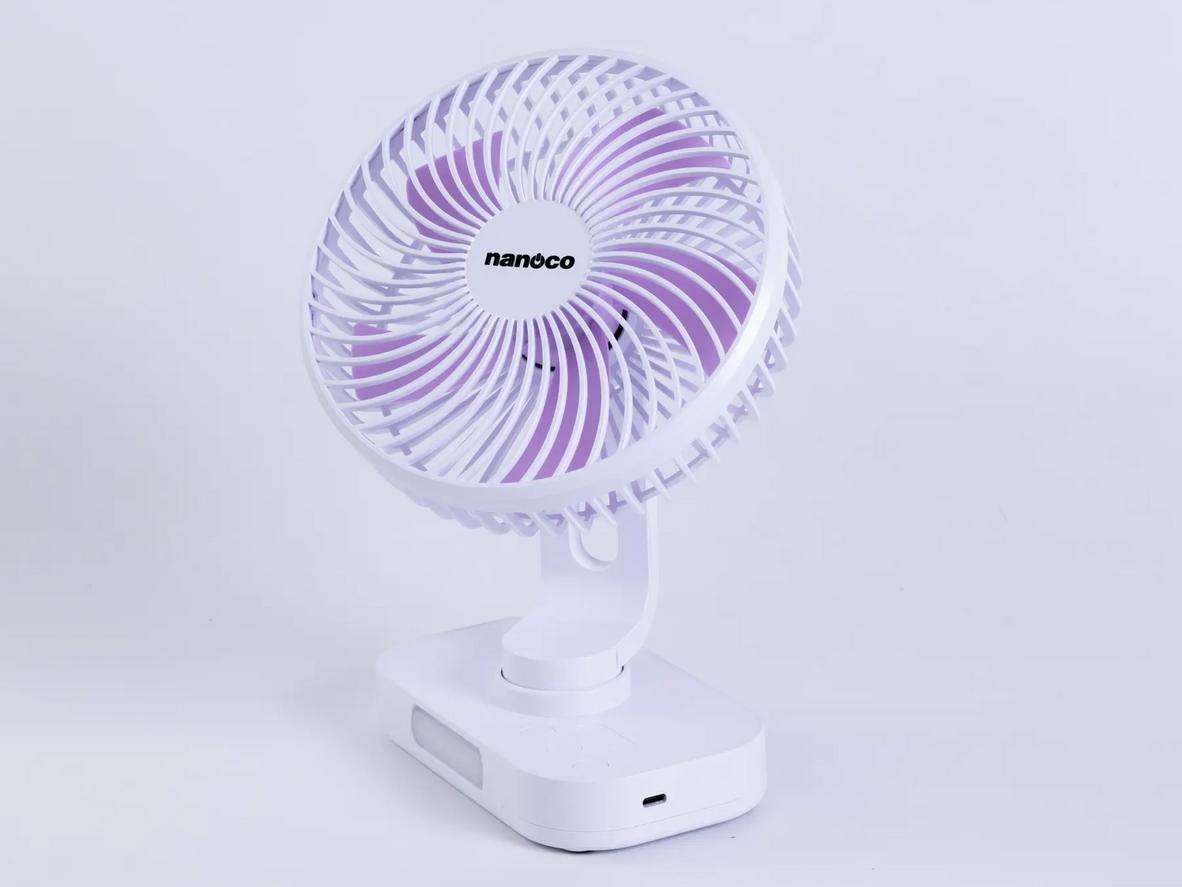Xoay đảo gió giúp luồng khí phân tán rộng và đều hơn.